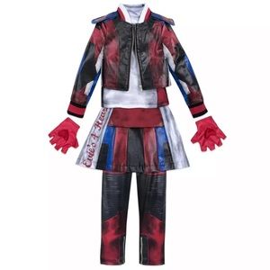 Disney Store Evie Descendants 3 costume (missing gloves). EUC. Size 5/6.